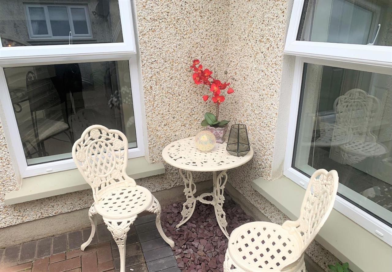 Naas 2 Bedroom Back Garden Escape Экстерьер фото