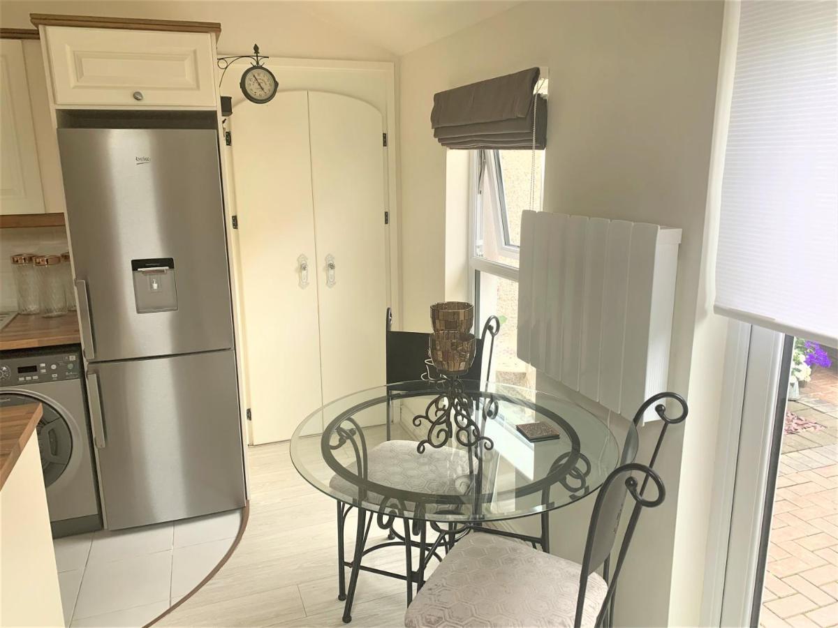 Naas 2 Bedroom Back Garden Escape Экстерьер фото